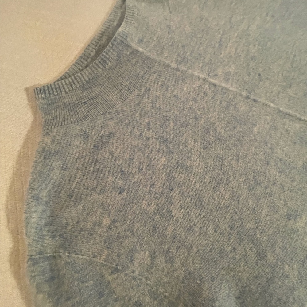 Sweater - Ice blue 100% Merino Wool - Mediun